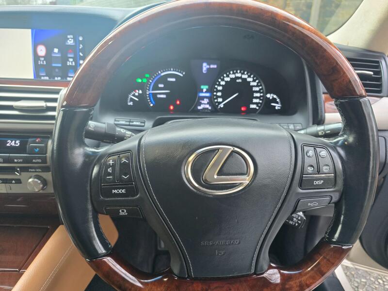 LEXUS LS